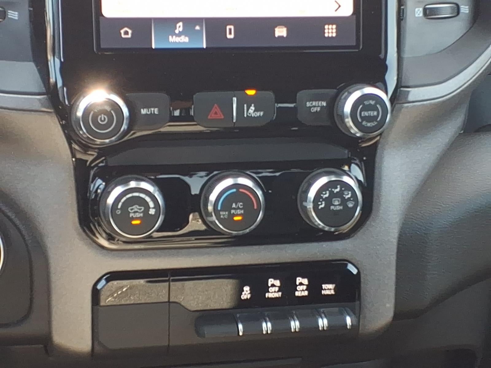 2025 RAM 1500 Tradesman Crew Cab 4x4 5'7" Box