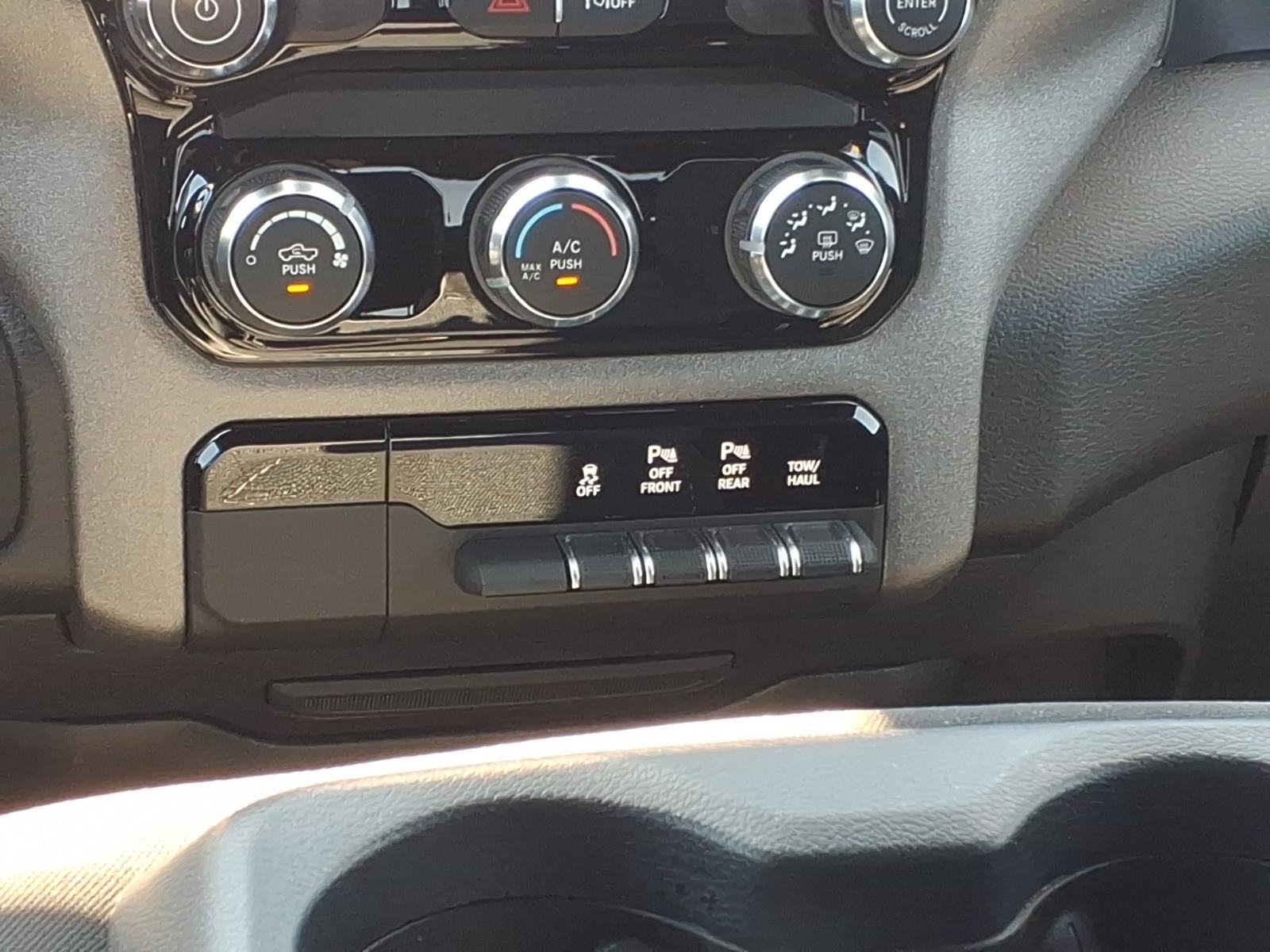 2025 RAM 1500 Tradesman Crew Cab 4x4 5'7" Box