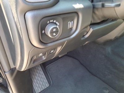 2025 RAM 1500 Tradesman Crew Cab 4x4 5'7" Box