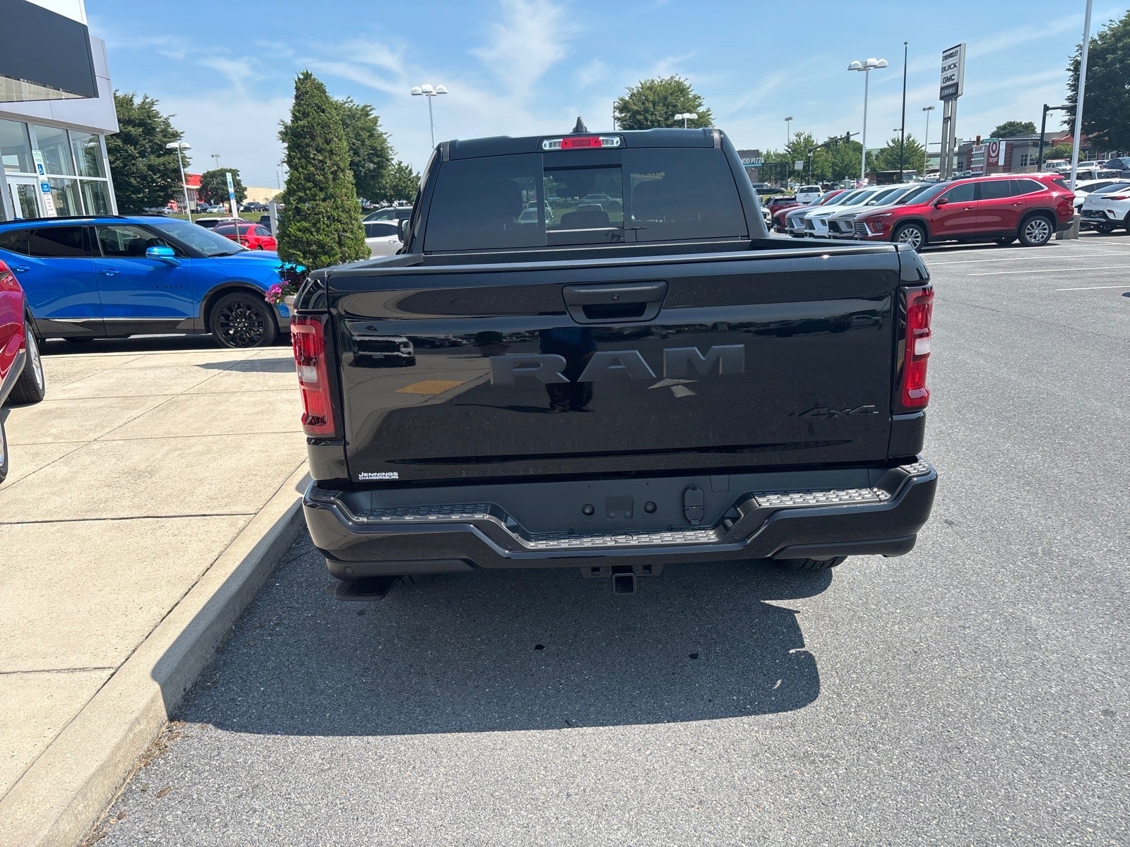 2025 RAM 1500 Tradesman Crew Cab 4x4 5'7" Box