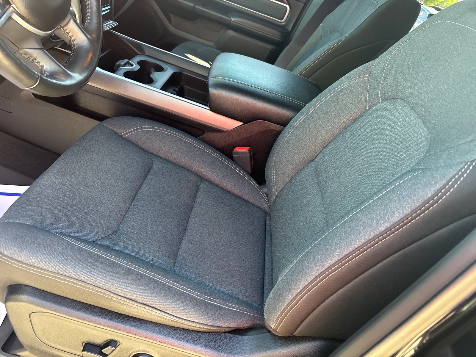 2020 RAM 1500 Big Horn Crew Cab 4x4 5'7" Box