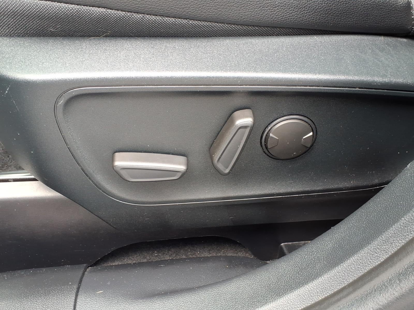 2020 Ford Escape Titanium Hybrid