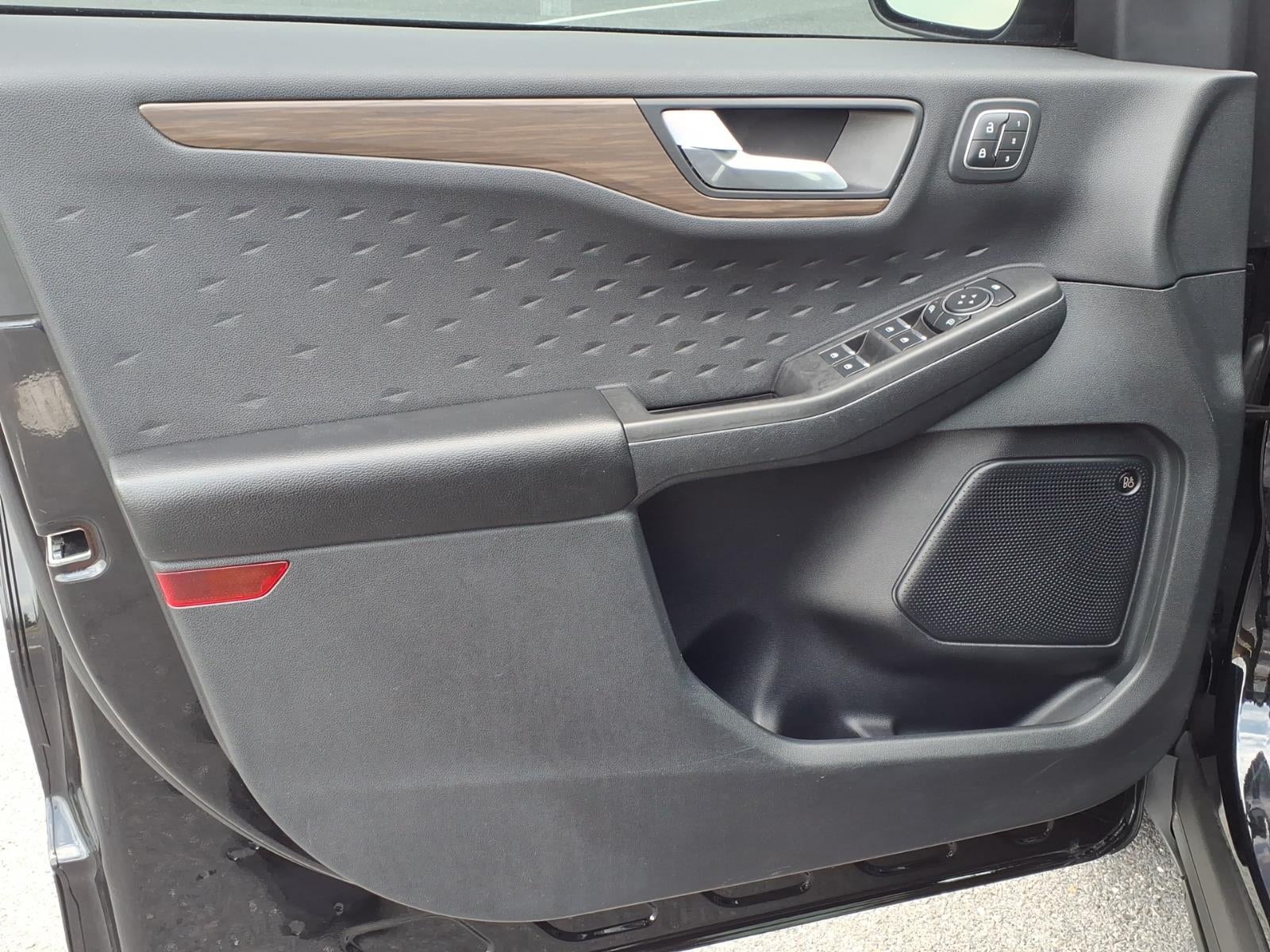 2020 Ford Escape Titanium Hybrid