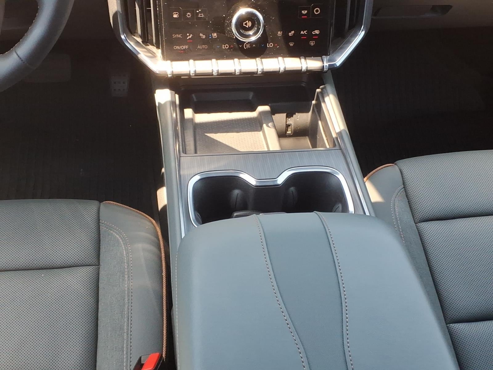 2024 GMC Acadia AT4