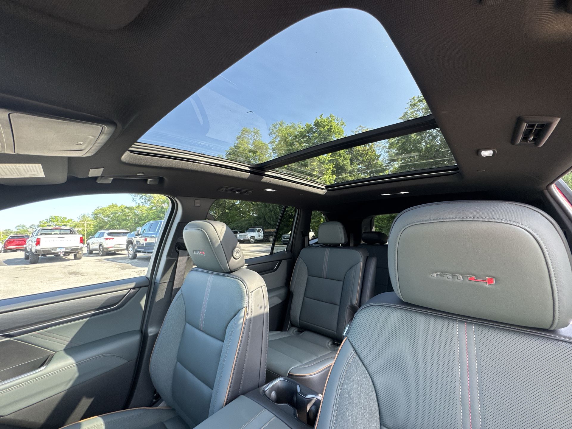 2026 GMC Acadia AT4