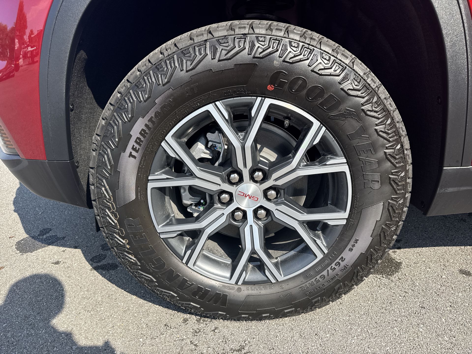 2026 GMC Acadia AT4