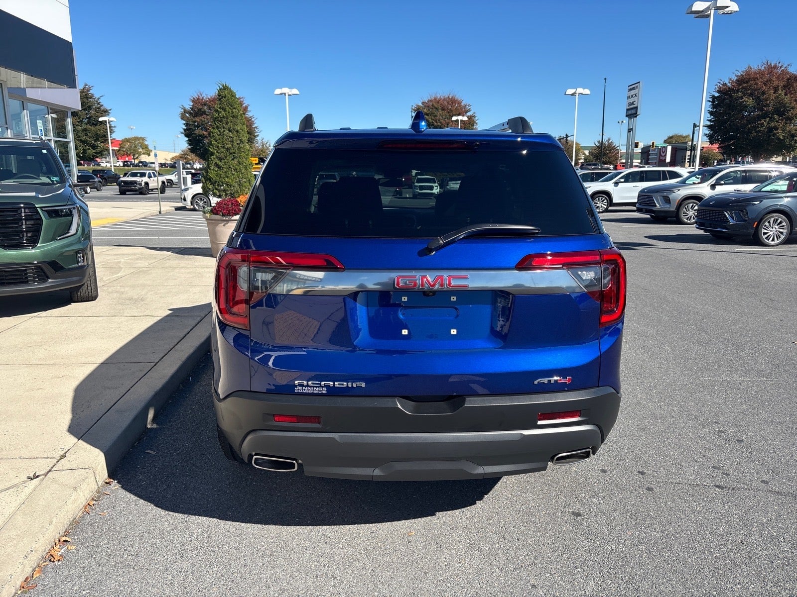 2023 GMC Acadia AT4