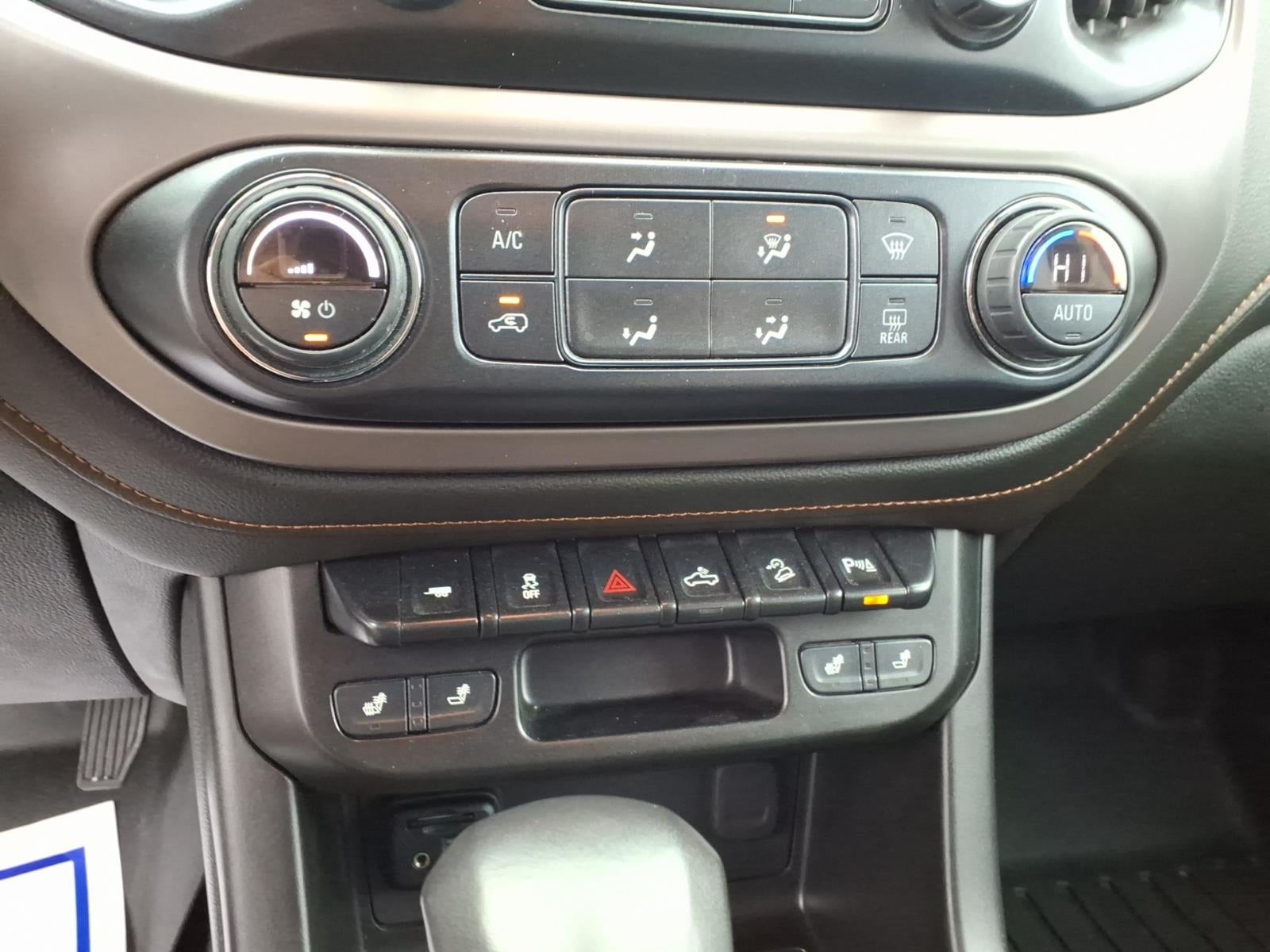 2022 GMC Canyon AT4 - Leather