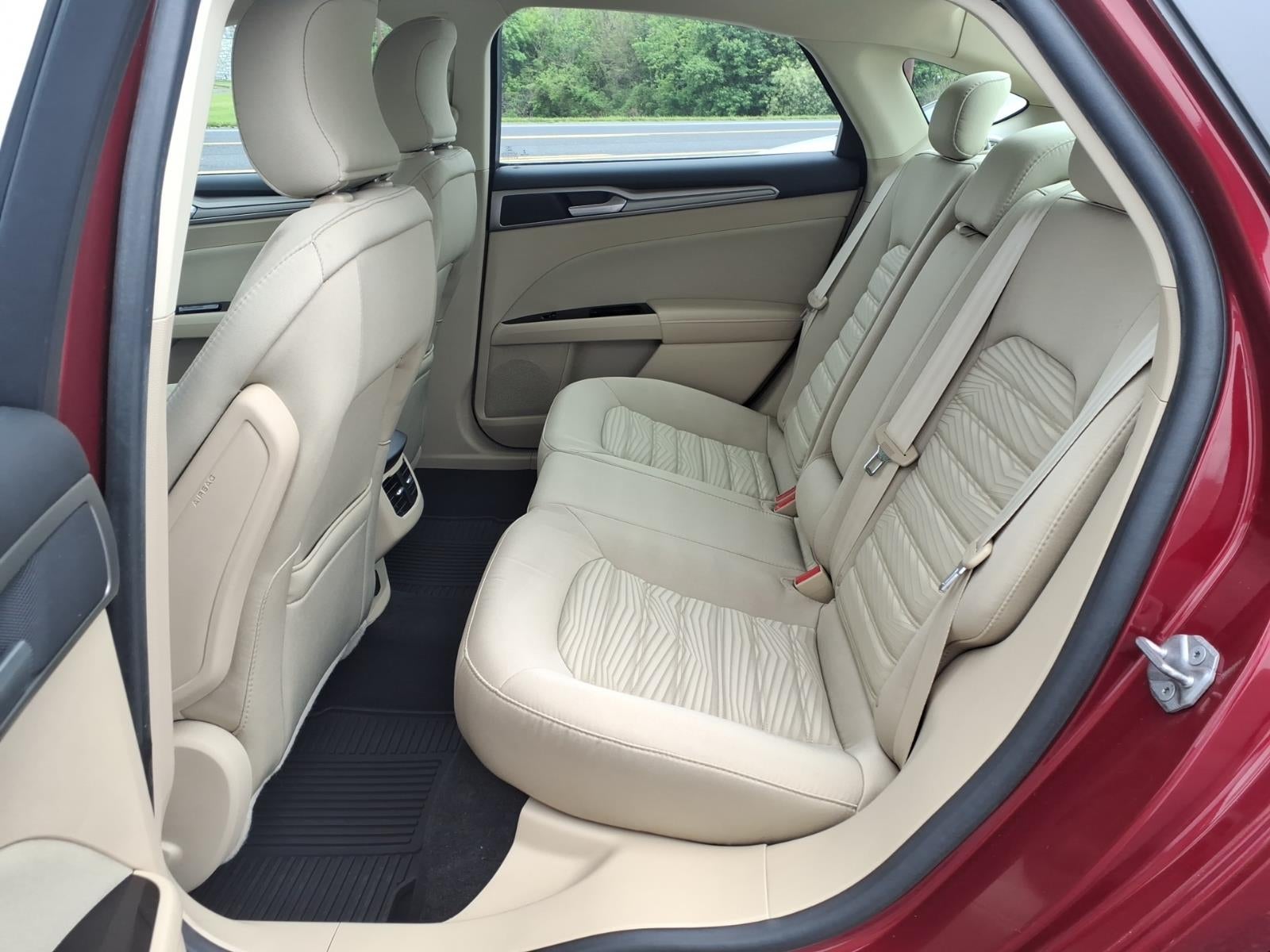 2016 Ford Fusion SE