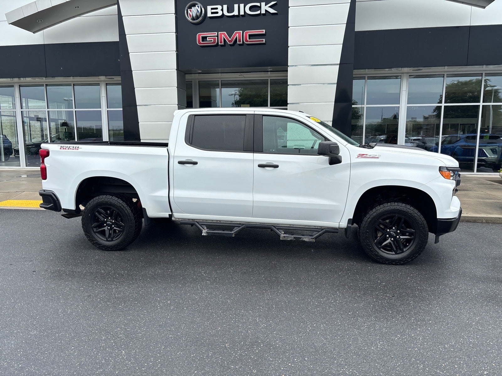 2023 Chevrolet Silverado 1500 Custom Trail Boss