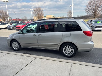 2010 Toyota Sienna XLE