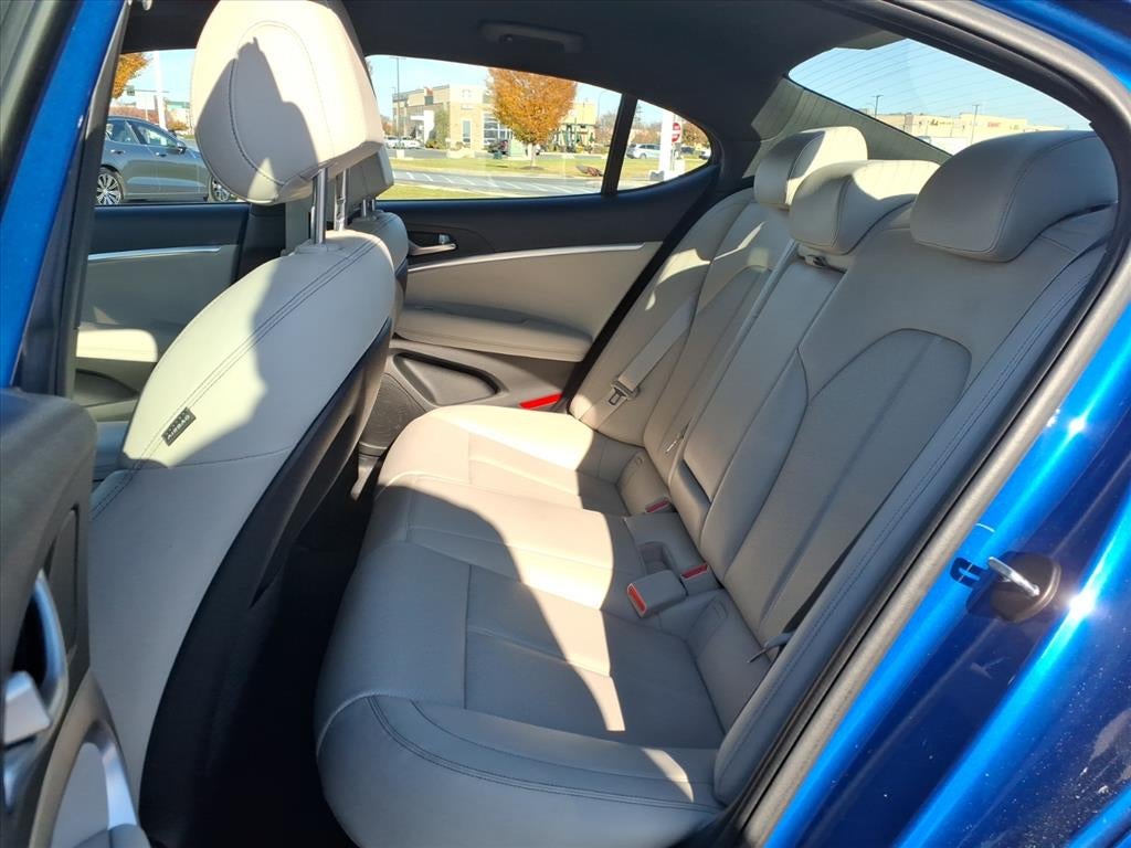 2022 Genesis G70 2.0T